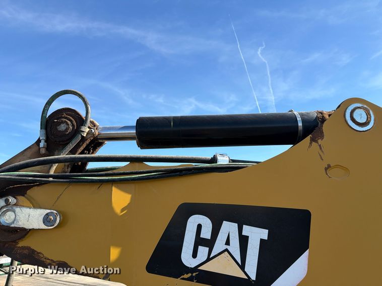image for item EL2673 2019 Caterpillar 440 backhoe