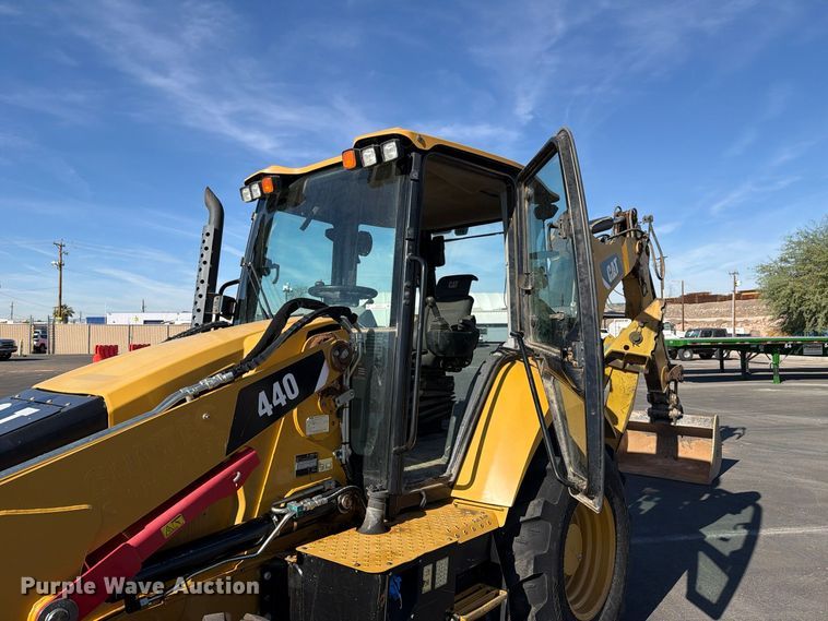 image for item EL2673 2019 Caterpillar 440 backhoe