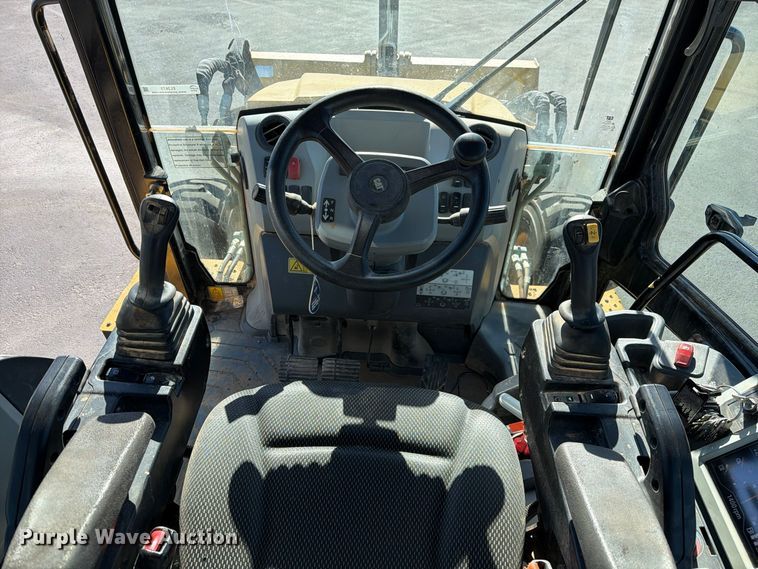 image for item EL2673 2019 Caterpillar 440 backhoe