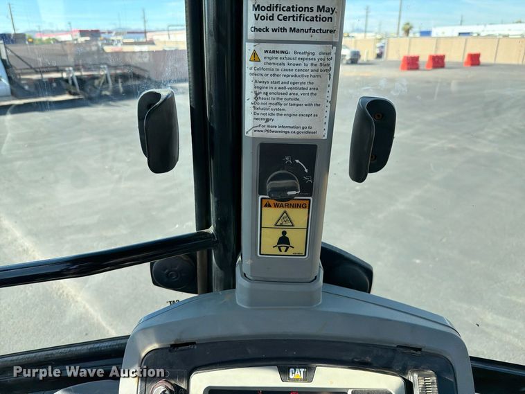 image for item EL2673 2019 Caterpillar 440 backhoe