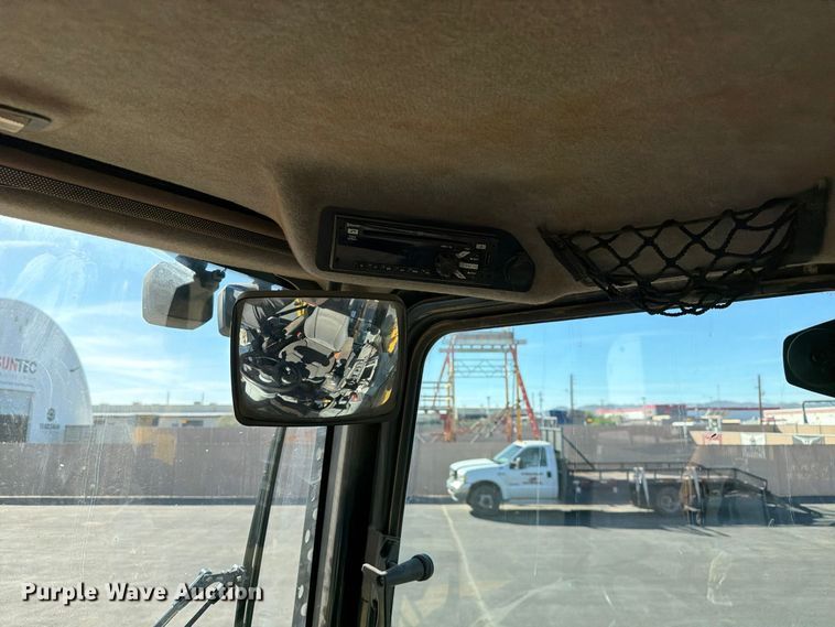image for item EL2673 2019 Caterpillar 440 backhoe