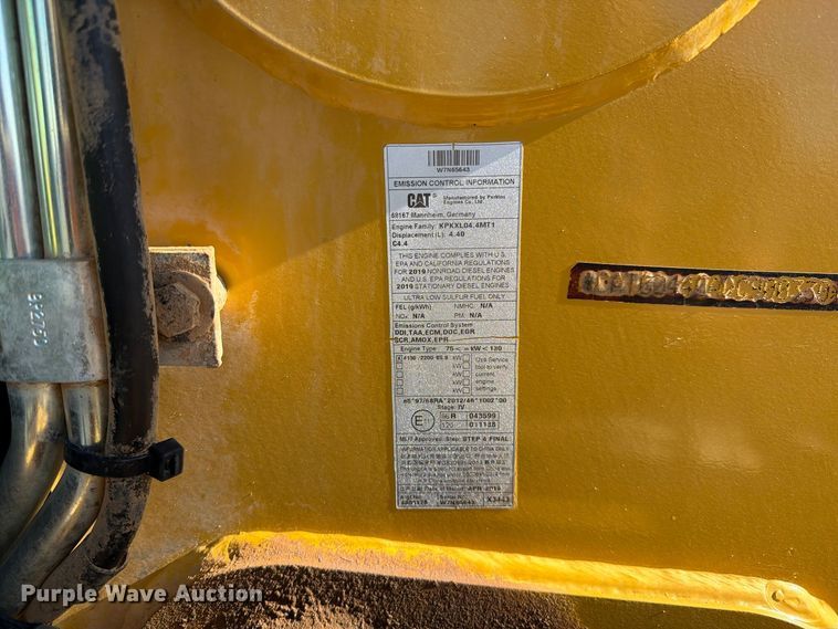 image for item EL2673 2019 Caterpillar 440 backhoe
