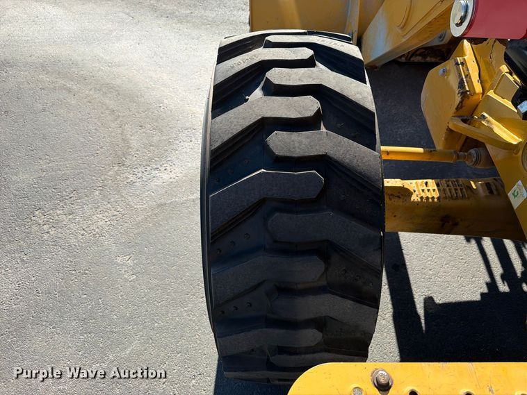 image for item EL2673 2019 Caterpillar 440 backhoe