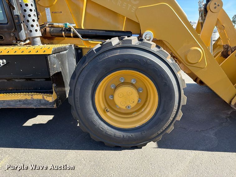 image for item EL2673 2019 Caterpillar 440 backhoe