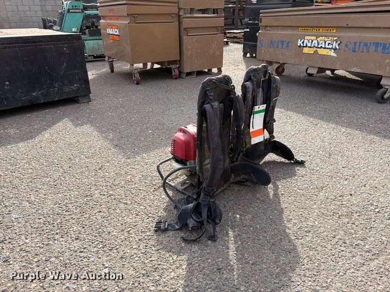 image for item EL2682 (2) backpack concrete vibrators