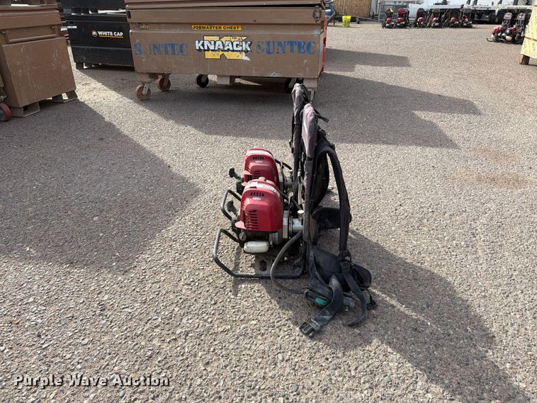 image for item EL2682 (2) backpack concrete vibrators