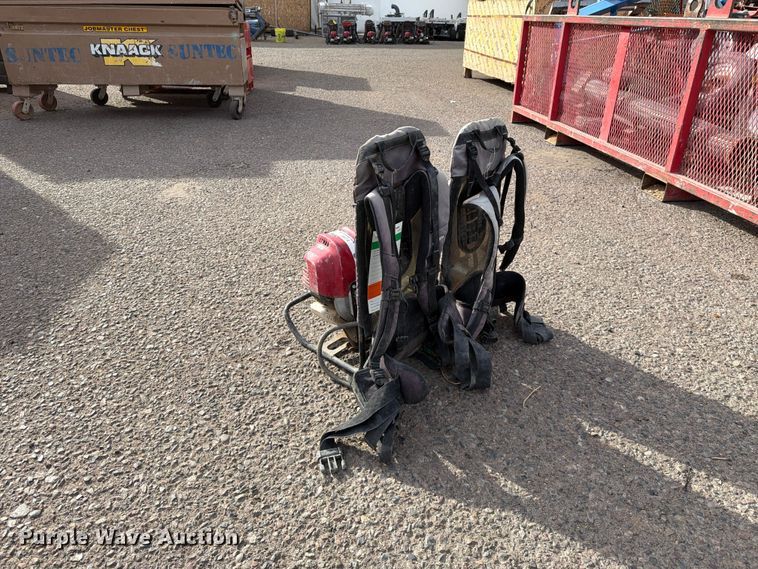 image for item EL2687 (2) backpack concrete vibrators