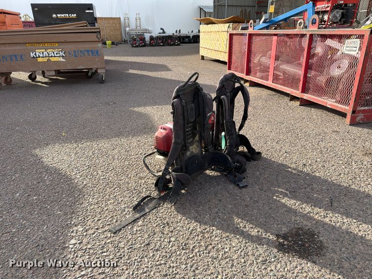 image for item EL2690 (2) backpack concrete vibrators