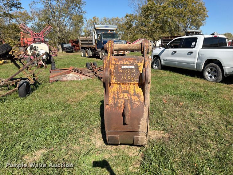 image for item EO8817 Excavator bucket