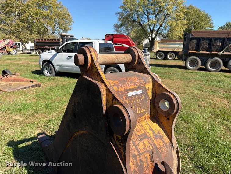 image for item EO8817 Excavator bucket