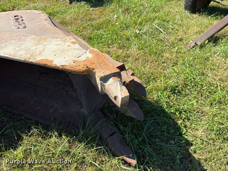 image for item EO8818 Esco excavator bucket