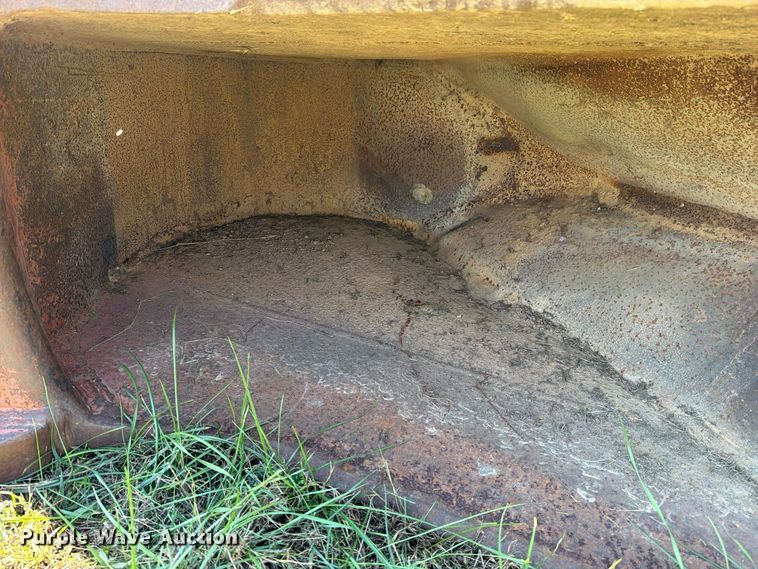 image for item EO8818 Esco excavator bucket