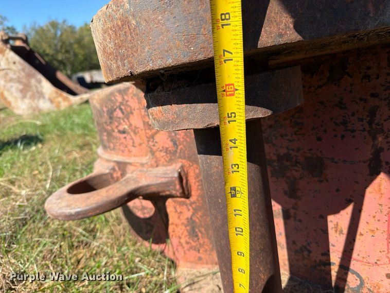 image for item EO8818 Esco excavator bucket