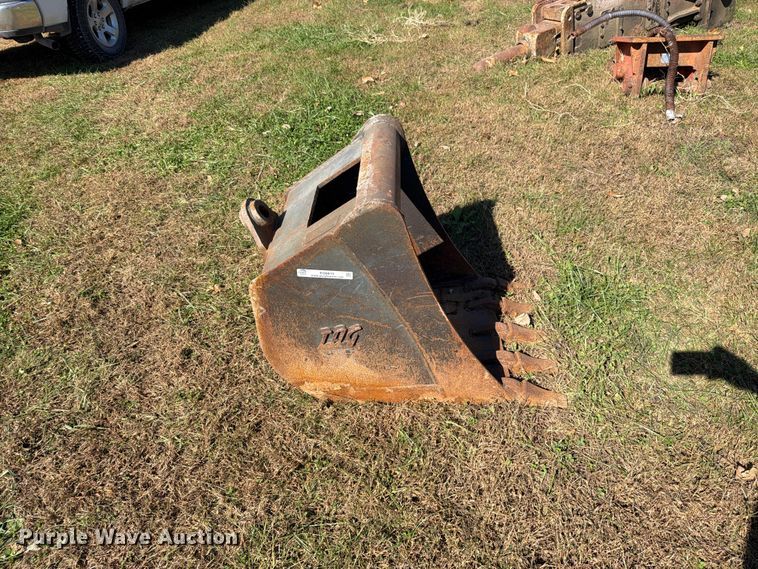 image for item EO8819 TAG excavator bucket