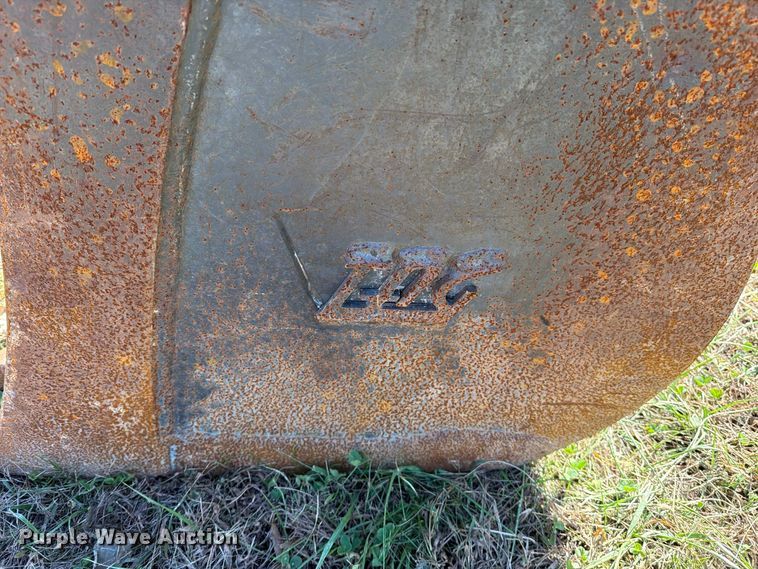 image for item EO8819 TAG excavator bucket