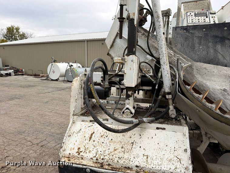 image for item EO8826 Miller Formless M1000 curb machine