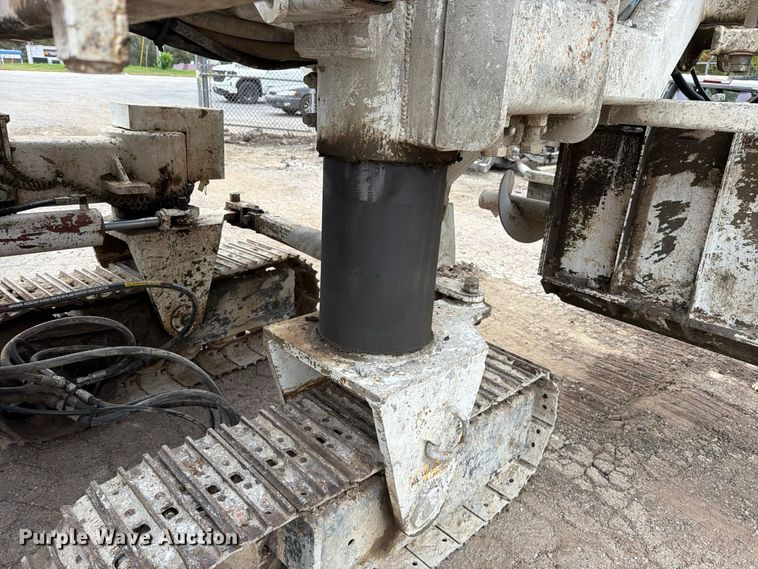 image for item EO8826 Miller Formless M1000 curb machine