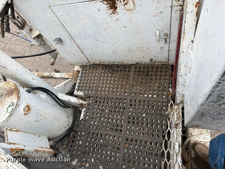 image for item EO8826 Miller Formless M1000 curb machine
