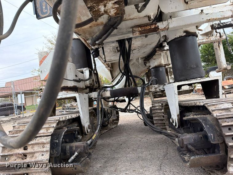 image for item EO8826 Miller Formless M1000 curb machine