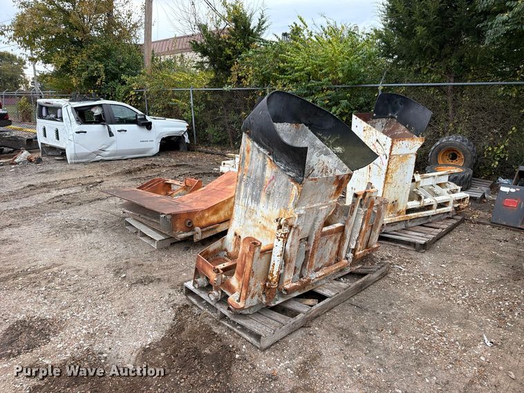 image for item EO8826 Miller Formless M1000 curb machine