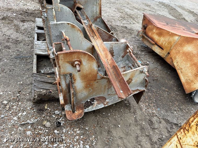 image for item EO8826 Miller Formless M1000 curb machine