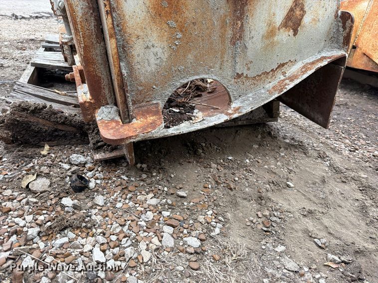 image for item EO8826 Miller Formless M1000 curb machine