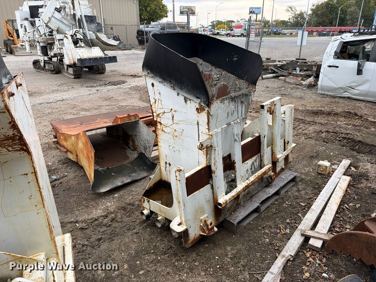 image for item EO8826 Miller Formless M1000 curb machine