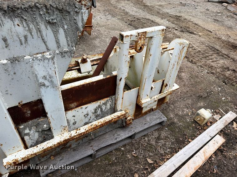 image for item EO8826 Miller Formless M1000 curb machine