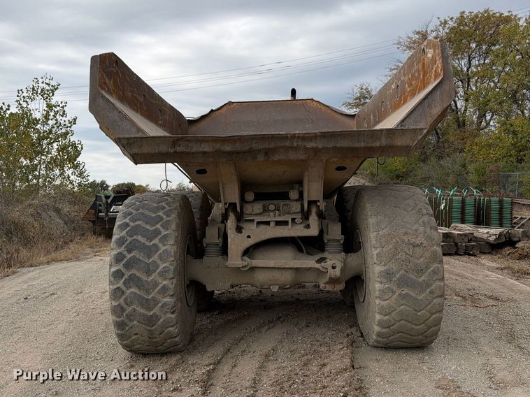 image for item EO8832 2014 Caterpillar 740B articulated haul truck