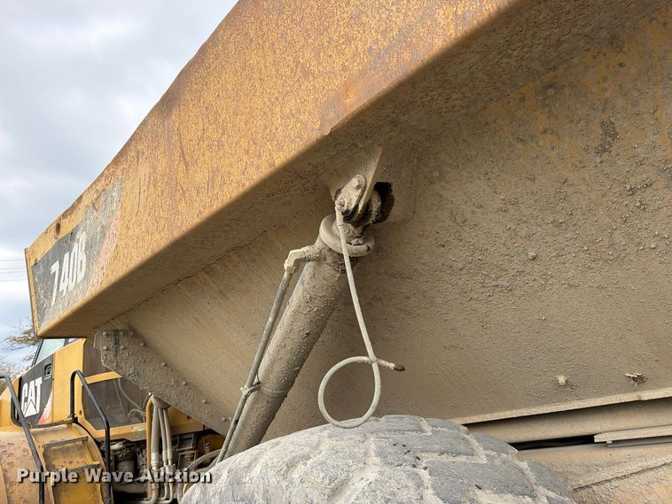 image for item EO8832 2014 Caterpillar 740B articulated haul truck