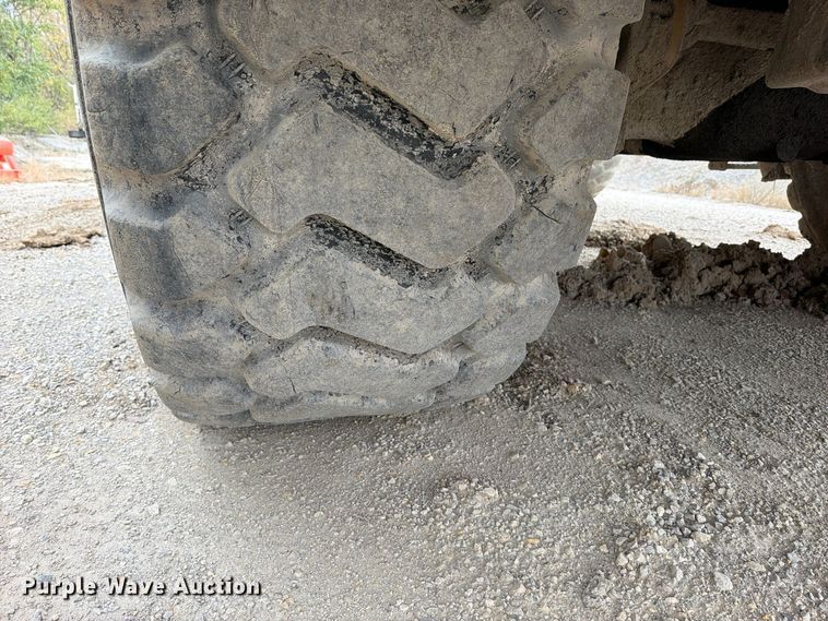 image for item EO8832 2014 Caterpillar 740B articulated haul truck