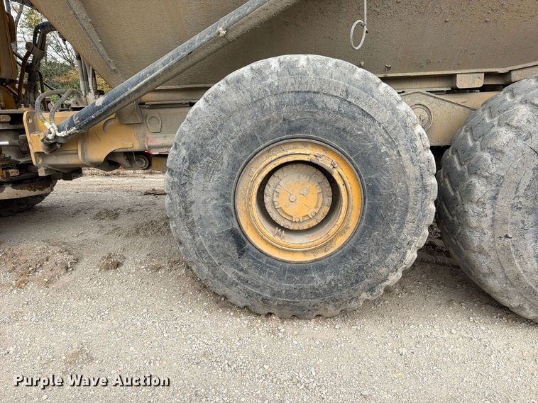 image for item EO8832 2014 Caterpillar 740B articulated haul truck