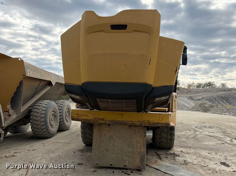 image for item EO8833 2014 Caterpillar 740B articulated haul truck