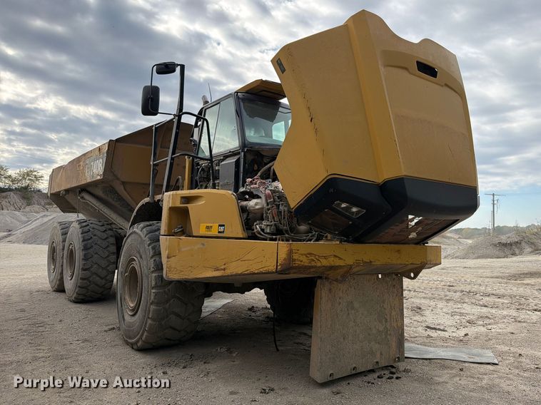 image for item EO8833 2014 Caterpillar 740B articulated haul truck