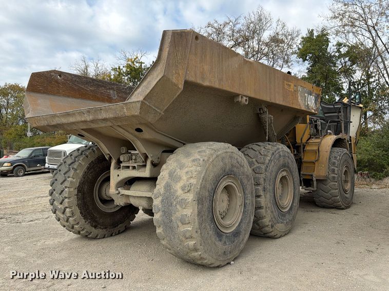 image for item EO8833 2014 Caterpillar 740B articulated haul truck