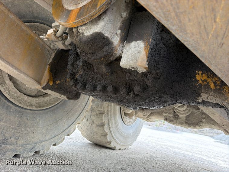 image for item EO8833 2014 Caterpillar 740B articulated haul truck
