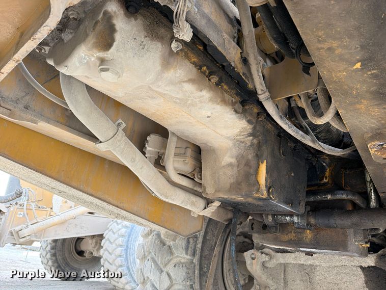 image for item EO8833 2014 Caterpillar 740B articulated haul truck