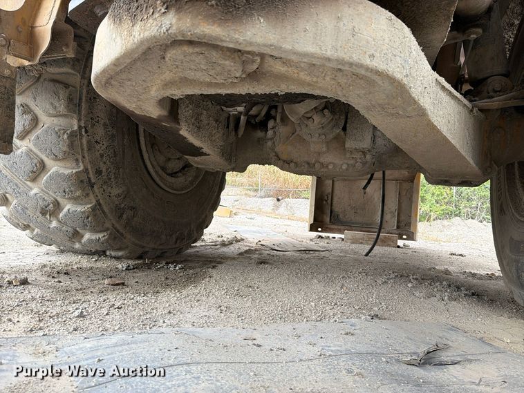 image for item EO8833 2014 Caterpillar 740B articulated haul truck