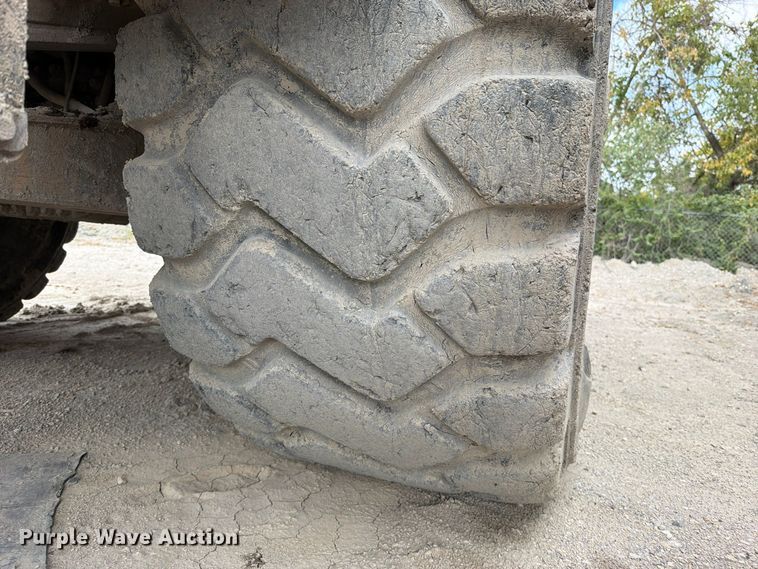 image for item EO8833 2014 Caterpillar 740B articulated haul truck