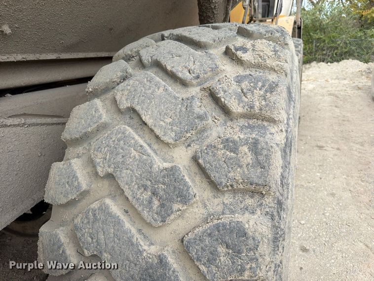 image for item EO8833 2014 Caterpillar 740B articulated haul truck
