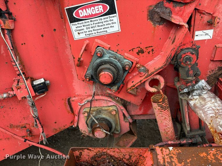 image for item EP3075 MORBARK 13 wood chipper
