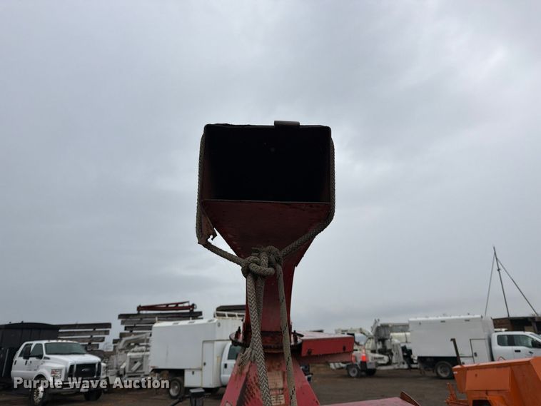 image for item EP3075 MORBARK 13 wood chipper