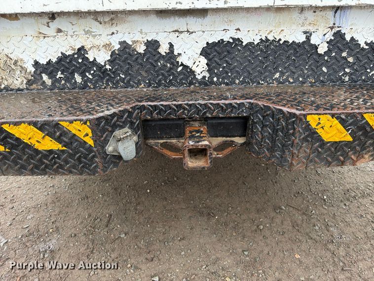 image for item EP3076 2003 Ford F250 Super Duty Ext. Cab utility bed pickup truck
