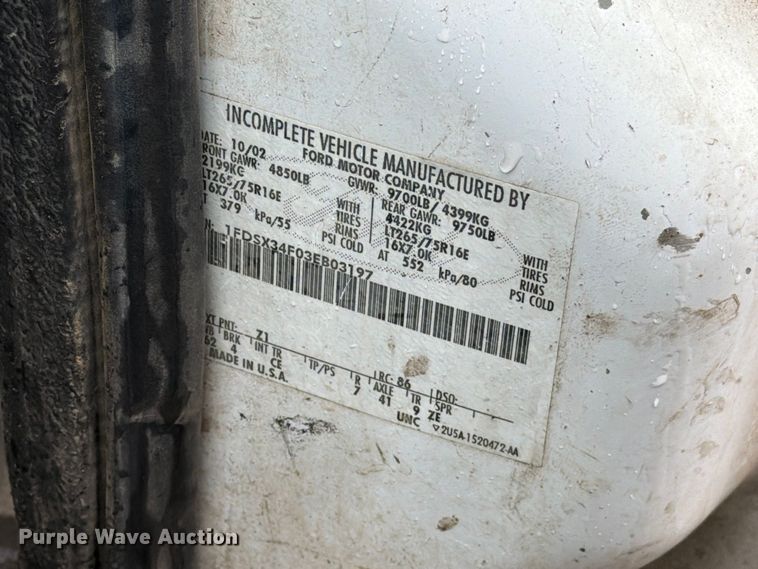 image for item EP3076 2003 Ford F250 Super Duty Ext. Cab utility bed pickup truck