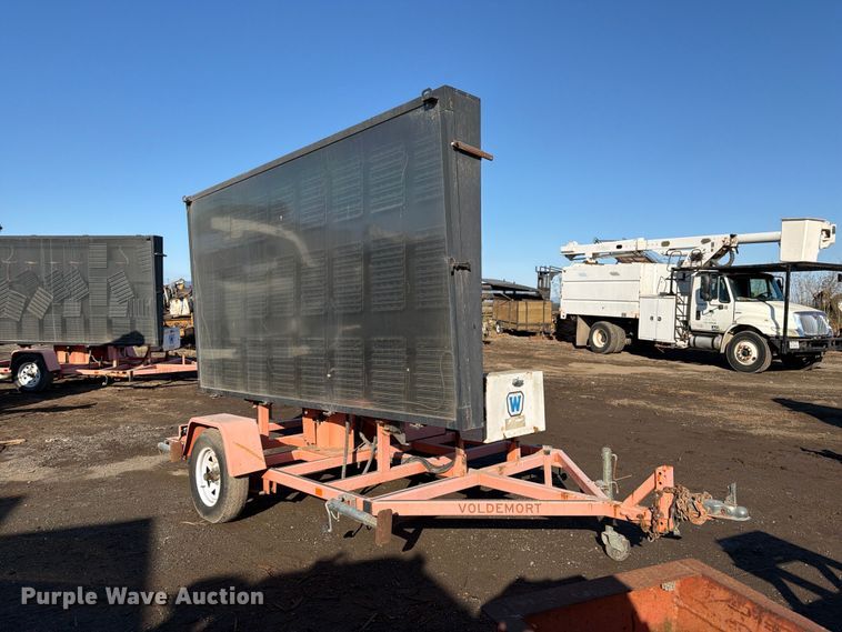 image for item EP3079 2007 Wanco WTLMB message board trailer
