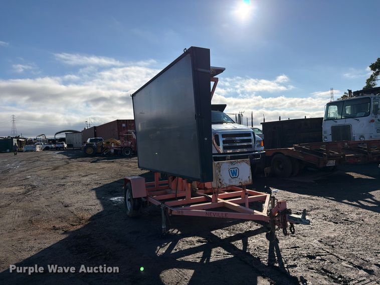 image for item EP3080 2007 Wanco WTIMB message board trailer
