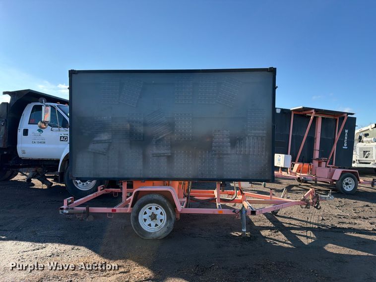 image for item EP3080 2007 Wanco WTIMB message board trailer