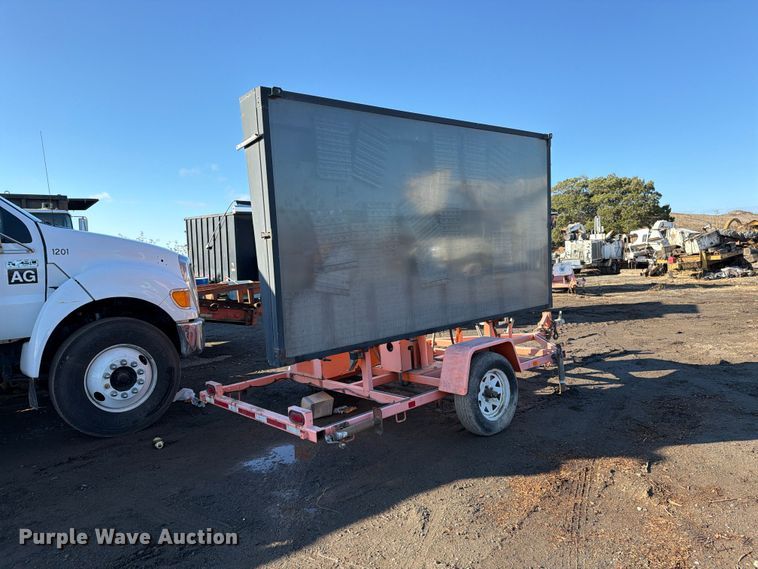 image for item EP3080 2007 Wanco WTIMB message board trailer