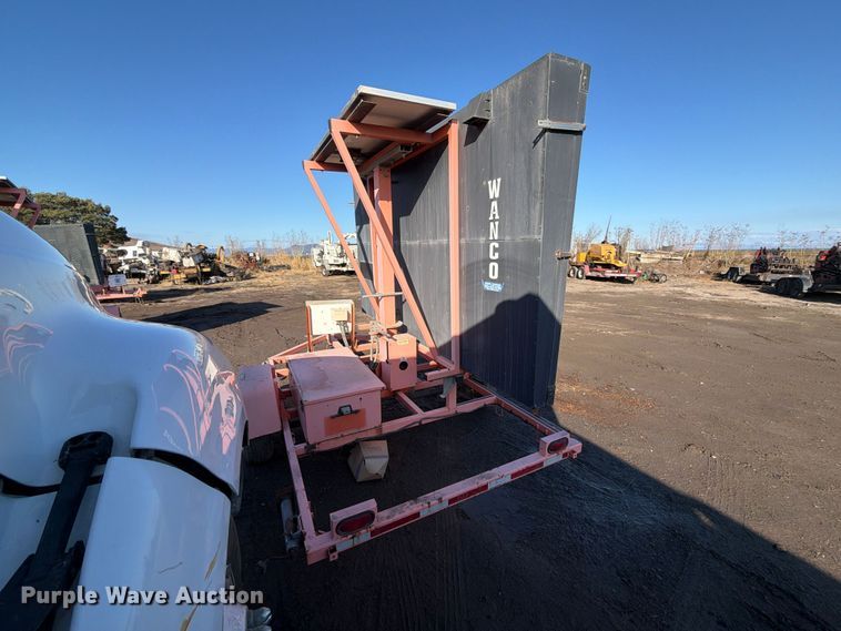 image for item EP3080 2007 Wanco WTIMB message board trailer