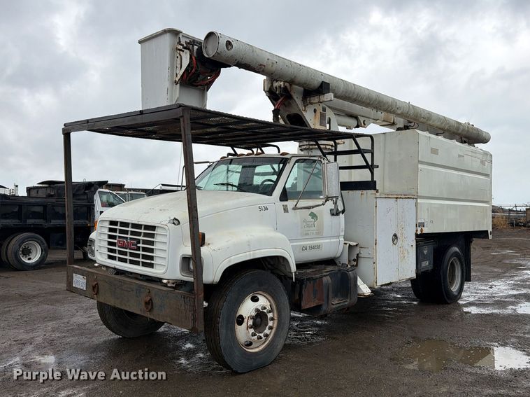 image for item EP3083 2001 GMC C7 forestry bucket truck